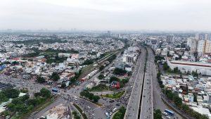 Quốc lộ 13 đoạn cầu Bình Triệu nhìn từ trên cao, tuyến kết nối với khu vực Thủ Thiêm sắp nâng cấp
