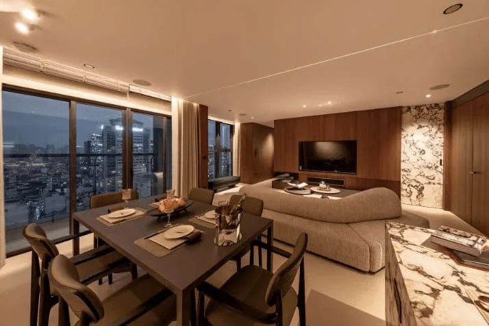 Không gian phòng khách kết hợp bàn ăn tại căn hộ mẫu Springlight City