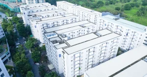 Toàn cảnh khu nhà ở xã hội với nhiều tòa block cao tầng nhìn từ trên cao